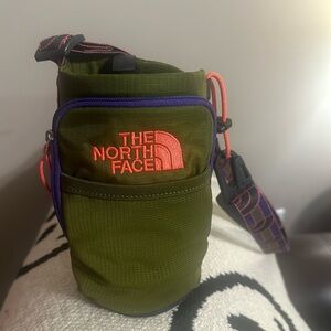 North face heat/cool “coozie” brand new.